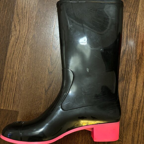 Chanel Cap Toe Black/Pink Rainboots - Picture 6 of 10
